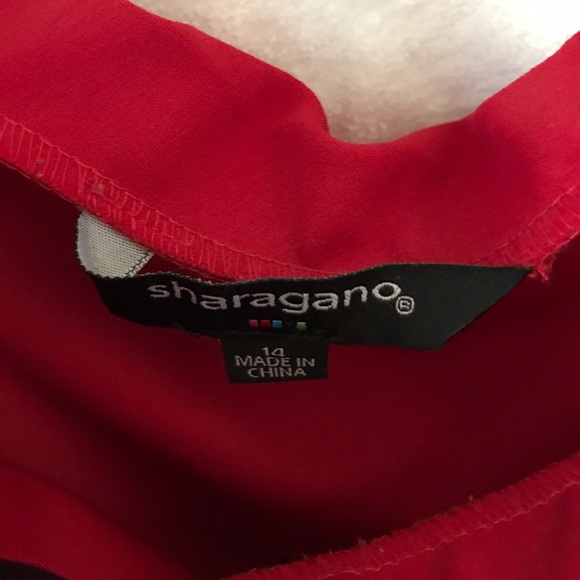 Beautiful Red Dress - Picture 1 of 2